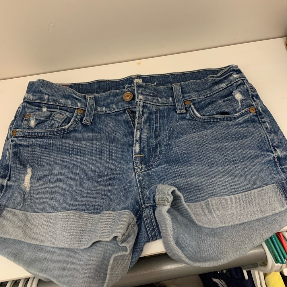 7 for All mankind light blue shorts size 25